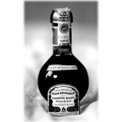Acetaia Giuseppe Giusti - Modena 1605 - The Traditional - Extraold - Balsamic Vinegar of Modena Affined D.O.P. - Avvenice