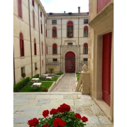 Castel Brando - Living in Court - 4 Days 3 Nights - Avvenice