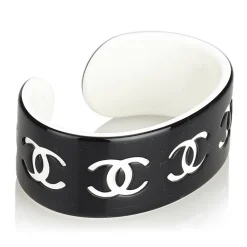 Chanel Vintage - CC Resin Bangle - Black White - Chanel Bracelet - Luxury High Quality - Avvenice