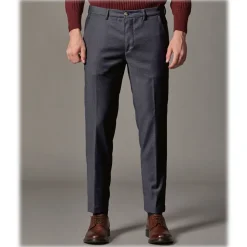 Cruna - Marais Trousers in Wool Flannel - 628 - Night Blue - Handmade in Italy - Luxury High Quality Pants - Avvenice