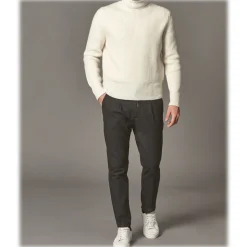 Cruna - Mitte Trousers in Corduroy - 615 - Black - Handmade in Italy - Luxury High Quality Pants - Avvenice