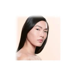 Giorgio Armani - Luminous Silk Foundation - Award Nominee Armani’s Iconic Lightweight Foundation - Luxury - Avvenice