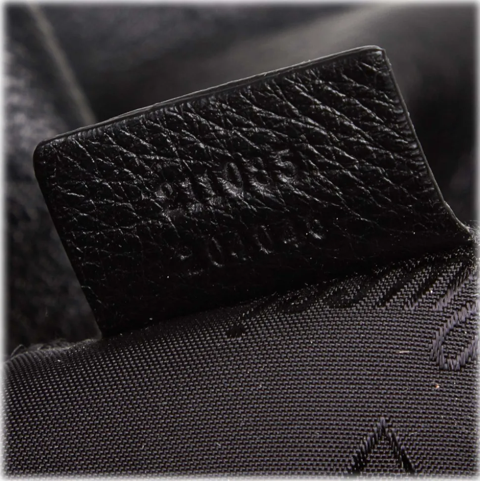 Gucci Vintage - Leather Crest Chain Messenger Bag - Black - Leather Handbag - Luxury High Quality - Avvenice