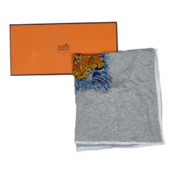 Hermès Vintage - Les Plumes Silk Scarf - Grey Multi - Silk Foulard - Luxury High Quality - Avvenice