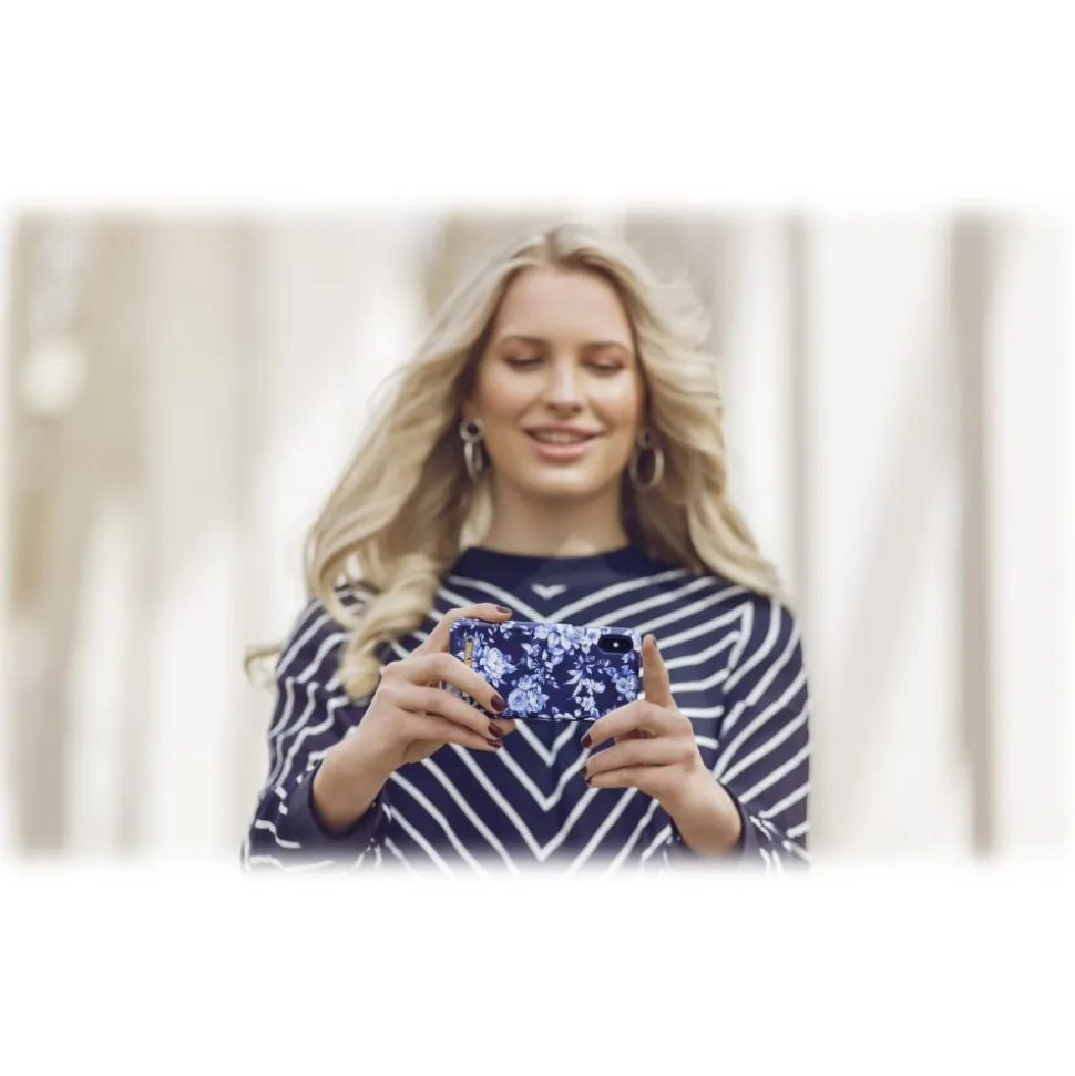 iDeal of Sweden - Fashion Case Cover - Sailor Blue Bloom - iPhone 8 / 7 / 6 / 6s Plus - iPhone Case - New Fashion Collection - Avvenice