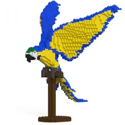 Jekca - Blue-and-Gold Macaw 02S - Lego - Sculpture - Construction - 4D - Brick Animals - Toys - Avvenice