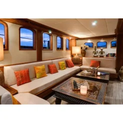 JupitAir Yachting Monaco - Mutiara Laut - Oostenbrugge - 46 m - Private Exclusive Luxury Yacht - Avvenice