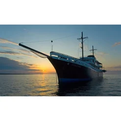 JupitAir Yachting Monaco - Evolution - Wave Piercers - 58 m - Private Exclusive Luxury Yacht - Avvenice