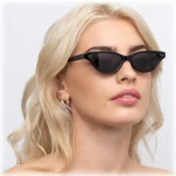 Linda Farrow - 965 C1 Cat Eye Sunglasses - Black - Linda Farrow Eyewear - Priyanka - Alessandra Ambrosio Official - Avvenice