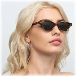 Linda Farrow - 965 C2 Cat Eye Sunglasses - Tortoiseshell - Linda Farrow Eyewear - Avvenice