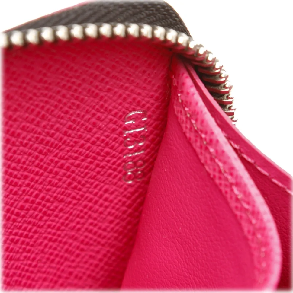 Louis Vuitton Vintage - Epi Zippy Wallet - Black - Leather and Epi Leather Wallet - Luxury High Quality - Avvenice