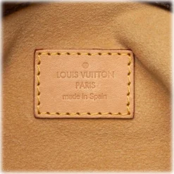 Louis Vuitton Vintage - Monogram Artsy MM Bag - Brown - Leather Handbag - Luxury High Quality - Avvenice