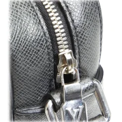 Louis Vuitton Vintage - Taiga Anton Messenger PM - Black - Taiga Leather Crossbody Bag - Luxury High Quality - Avvenice