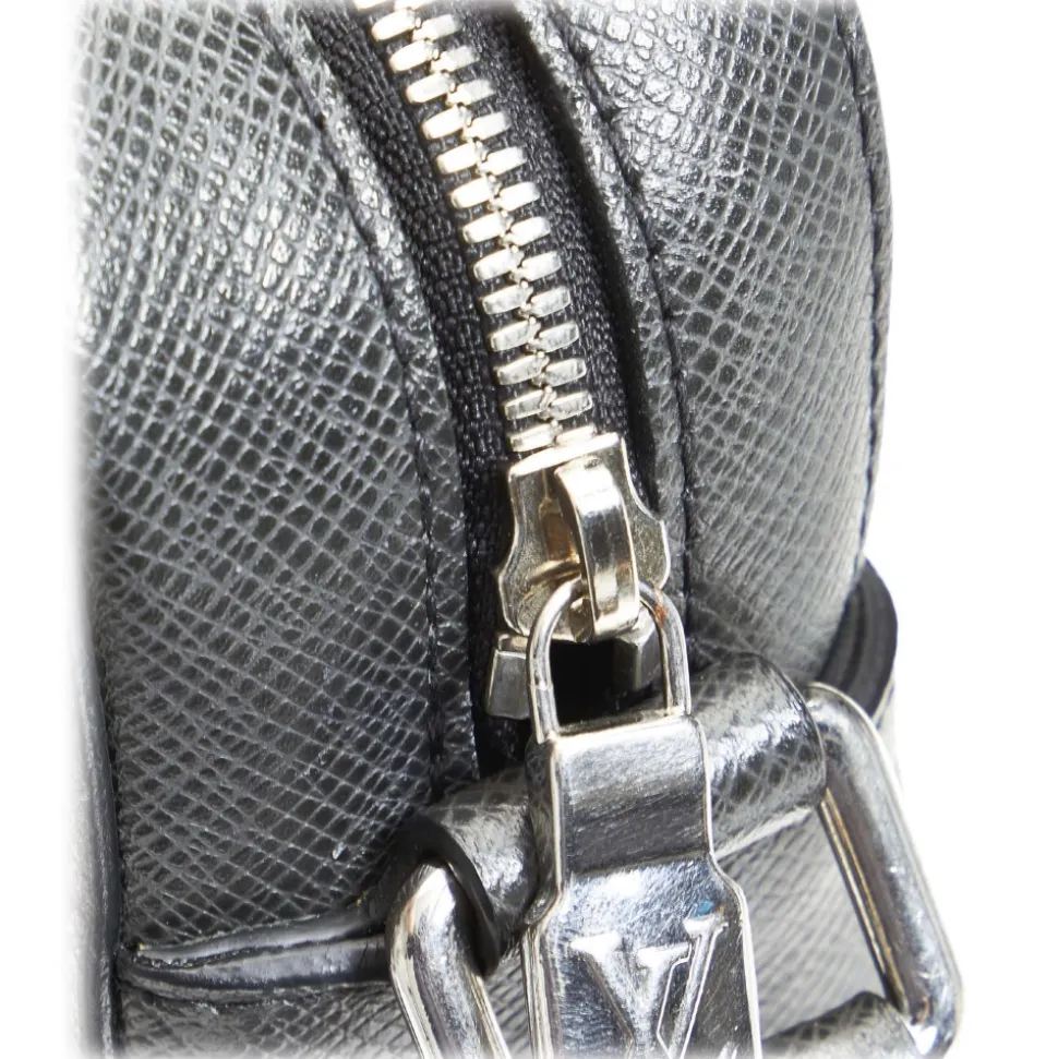 Louis Vuitton Vintage - Taiga Anton Messenger PM - Black - Taiga Leather Crossbody Bag - Luxury High Quality - Avvenice