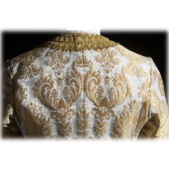 Nicolao Atelier - Man suit in Lampasso Gold-White - Historical Costume - 1700 - Made in Italy - Luxury Exclusive Collection - Avvenice