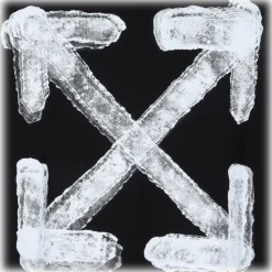 Off-White - Black Spray Arrow T-Shirt - Exclusive Luxury Collection - Avvenice