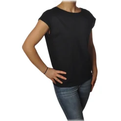 Ottod'Ame - T-Shirt with V-Neckline on the Back - Black - T-Shirt - Luxury Exclusive Collection - Avvenice