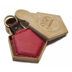 PangaeA - PangaeA Keychain - Suspenders PangaeA Y - Artisan Leather Keychain - Avvenice