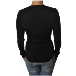 Pinko - Tight-fitting Sweater Ecco with V-neck - Black - Sweater - Made in Italy - Luxury Exclusive Collection - Avvenice