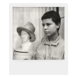 Polaroid Originals - B&W Film for i-Type - Classic White Frame - Film for Polaroid Originals i-Type Cameras - OneStep 2 - Avvenice