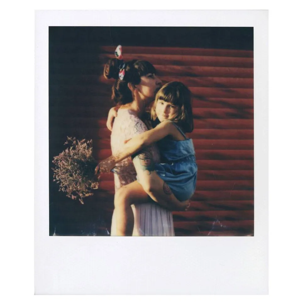 Polaroid Originals - Color Film for SX-70 - Classic White Frame - Film for Polaroid Originals SX-70 Cameras - Avvenice