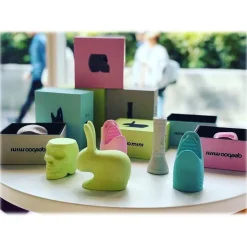 Qeeboo - Flash - Pink - High Capacity Portable Power Bank USB Charger - qeeboo Mini - Portable Batteries - 2600 mAh - Avvenice