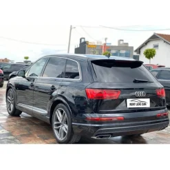 Rent Luxe Car - Audi Q7 - Exclusive Luxury Rent - Avvenice