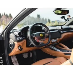 Rent Luxe Car - Ferrari GTC4 Lusso - Exclusive Luxury Rent - Avvenice