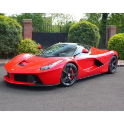 Rent Luxe Car - Ferrari LaFerrari - Exclusive Luxury Rent - Avvenice
