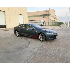 Rent Luxe Car - Tesla Model S - Exclusive Luxury Rent - Avvenice