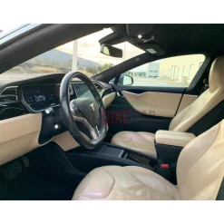 Rent Luxe Car - Tesla Model S - Exclusive Luxury Rent - Avvenice