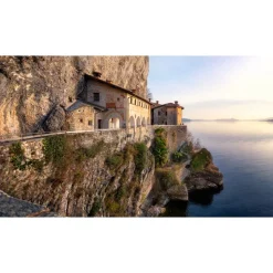 Rent Offshore Lago Maggiore - Mini-Cruise of The Borromean Gulf - Exclusive Luxury Private Tour - Yacht - Panoramic Cruise - Avvenice