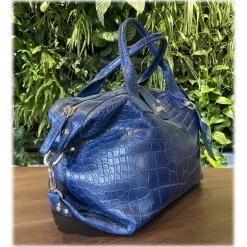 Suèi - Bag of Crocodile Leather - Blue - Handmade in Italy - Luxury Exclusive Collection - Avvenice