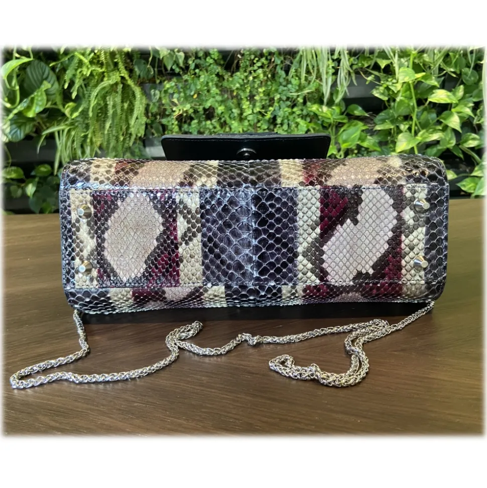 Suèi - Bag of Medium Size of Python & Crocodile Leather - Black - Handmade in Italy - Luxury Exclusive Collection - Avvenice