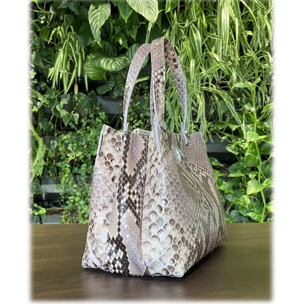 Suèi - Bag of Medium Size of Python Leather - Rose - Handmade in Italy - Luxury Exclusive Collection - Avvenice