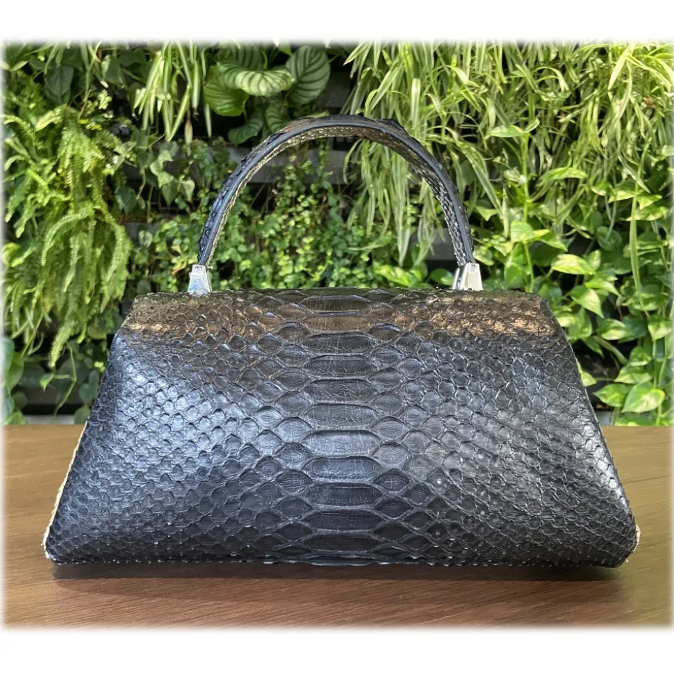 Suèi - Bag of Medium Size of Python Leather - Black & Beige - Handmade in Italy - Luxury Exclusive Collection - Avvenice
