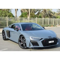 Superior Car Rental - Audi R8 - Exclusive Luxury Rent - Avvenice