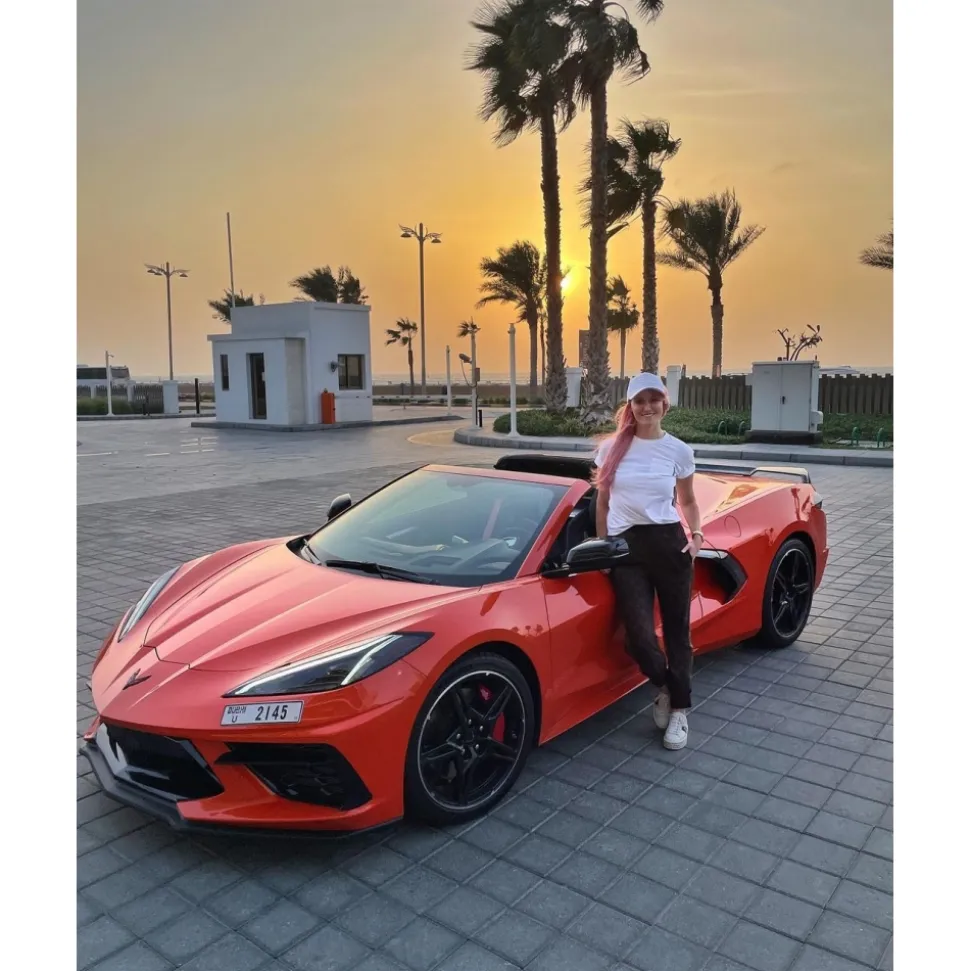 Superior Car Rental - Corvette Stingary - Exclusive Luxury Rent - Avvenice