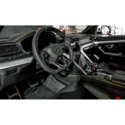 Superior Car Rental - Lamborghini Urus - White - Exclusive Luxury Rent - Avvenice