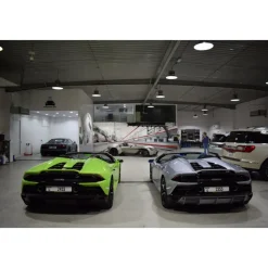 Superior Car Rental - Lamborghini Huracán EVO Spyder - Grey - Exclusive Luxury Rent - Avvenice