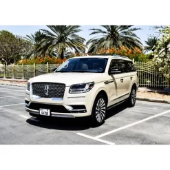 Superior Car Rental - Lincoln Navigator - Exclusive Luxury Rent - Avvenice