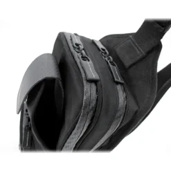 TecknoMonster - Robnik Ultra Light Bag in Carbon Fiber and Alcantara® - Black Carpet Collection - Avvenice