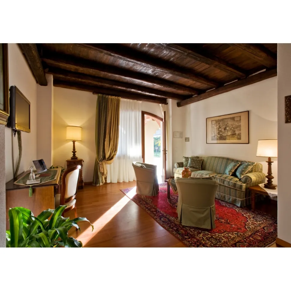 Villa Condulmer - Relax & Golf - Executive Suite - 5 Days 4 Nights - Venice - Villa - Veneto Italy - Avvenice