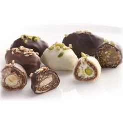 Vincente Delicacies - Soft Ganaches Wrapped in Chocolate-Covered Dry Figs - Chocolates - Maravilha Kalhura - Avvenice