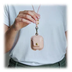 Woodcessories - AirCase - Premium AirPod Leather Necklace Eco Case - Nude Rose - QI Wireless Charging Technology - High Quality - Avvenice