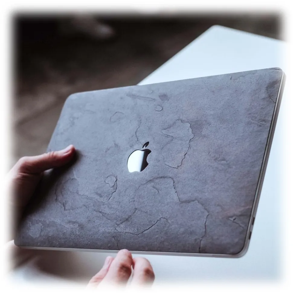 Woodcessories - Real Stone MacBook Cover - Antique White - MacBook 13 Air / Pro - Eco Skin Stone - Apple Logo - Avvenice