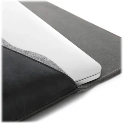 Woodcessories - Walnut / Black Leather / MacBook Bag - MacBook 11 Air - Eco Pouch Case - Wooden MacBook Bag - Avvenice