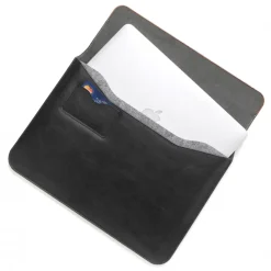 Woodcessories - Walnut / Black Leather / MacBook Bag - MacBook 13 Pro Touchbar - Eco Pouch Case - Wooden MacBook Bag - Avvenice