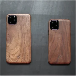 Woodcessories - Walnut / Cevlar Cover - iPhone 11 Pro - Wooden Cover - Eco Case - Ultra Slim - Cevlar Collection - Avvenice