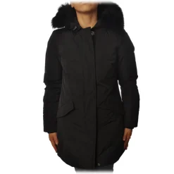 Woolrich - Luxury Fox Black Fitted Down Jacket - Black - Jacket - Luxury Exclusive Collection - Avvenice